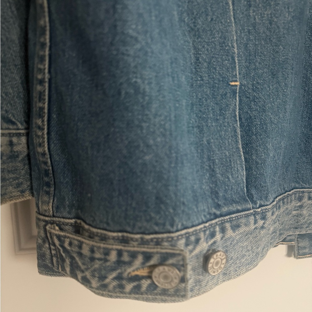 TRAVE Denim Distressed Oversized Trucker Jean Jacket Small Light Wash Vintage - Picture 6 of 10